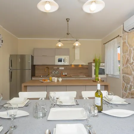 Apartment A&s